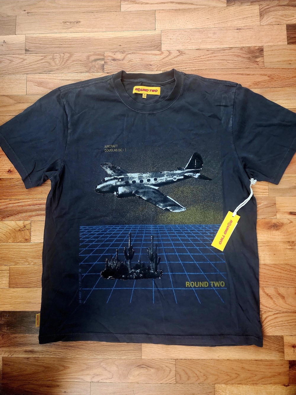 Round Two Men’s Black Graphic Aircraft Tee